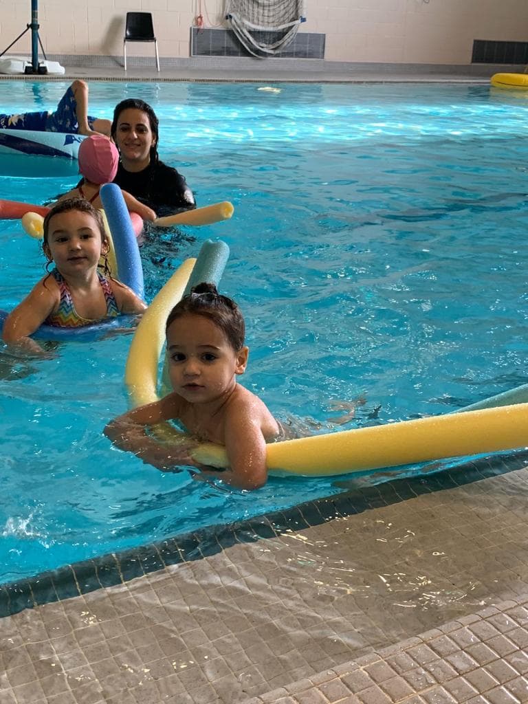Kids swimming lesson in Toronto